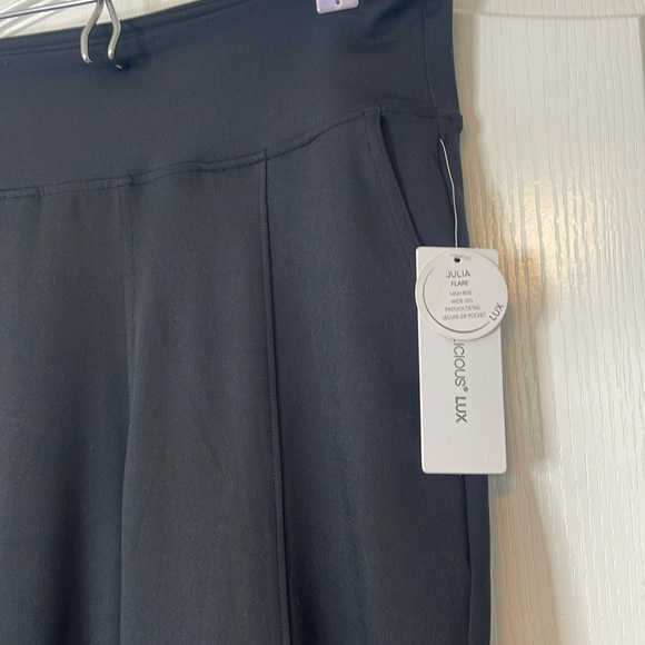 Yogalicious Lux Julia High Rise Flare Leggings Black Medium - Picture 4 of 13